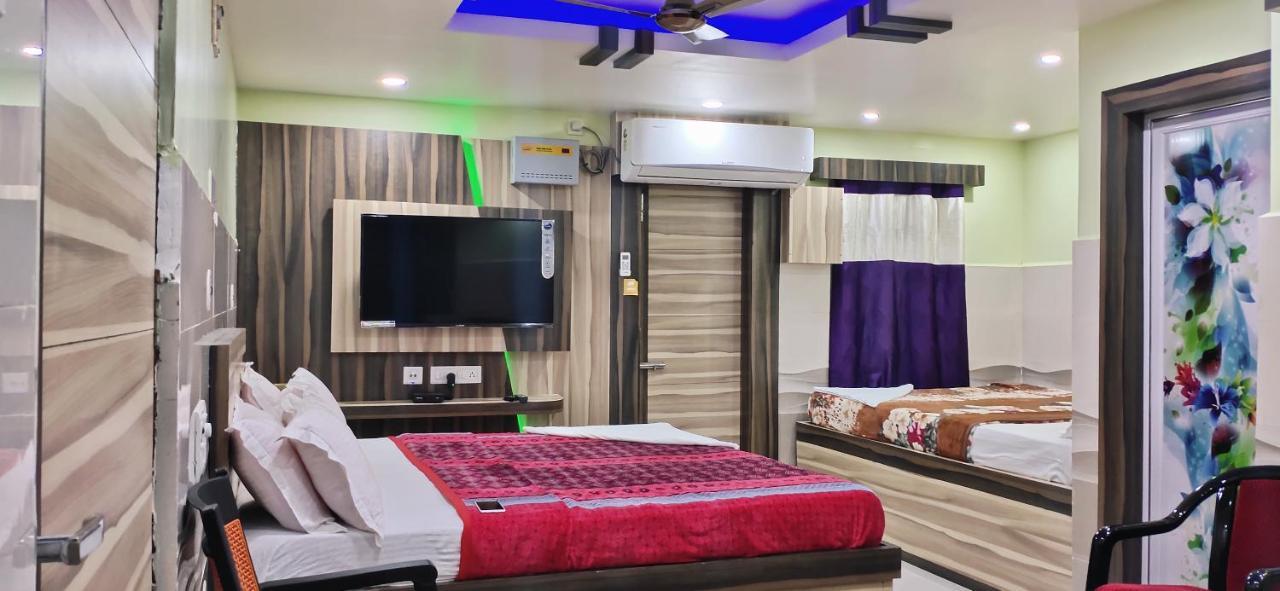 Ln Beach Homestay Puri Exteriör bild