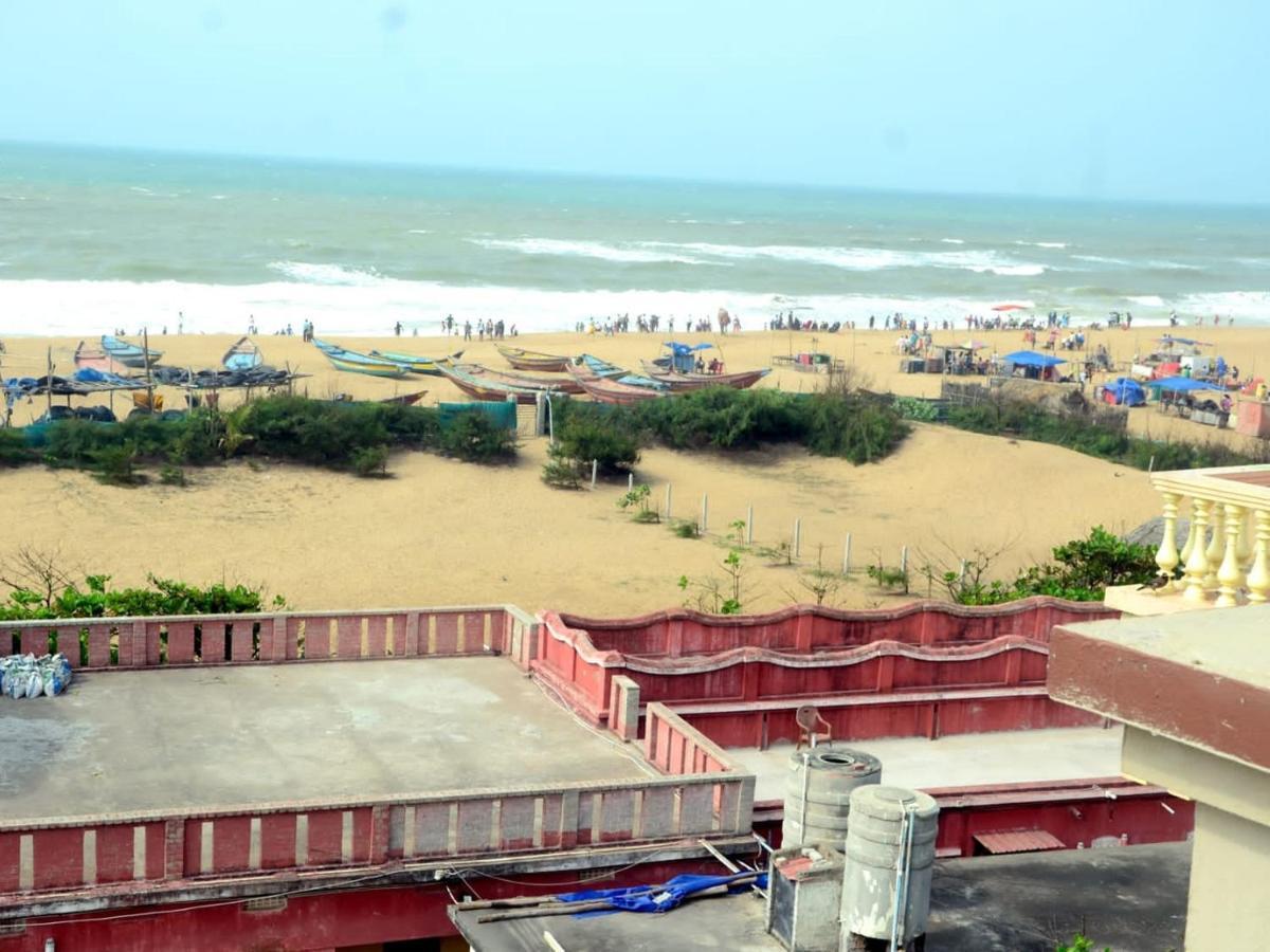 Ln Beach Homestay Puri Exteriör bild
