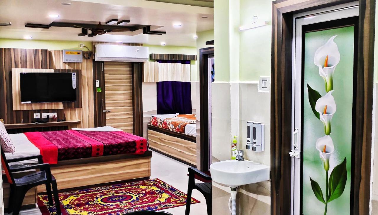 Ln Beach Homestay Puri Exteriör bild