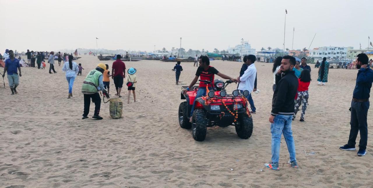 Ln Beach Homestay Puri Exteriör bild